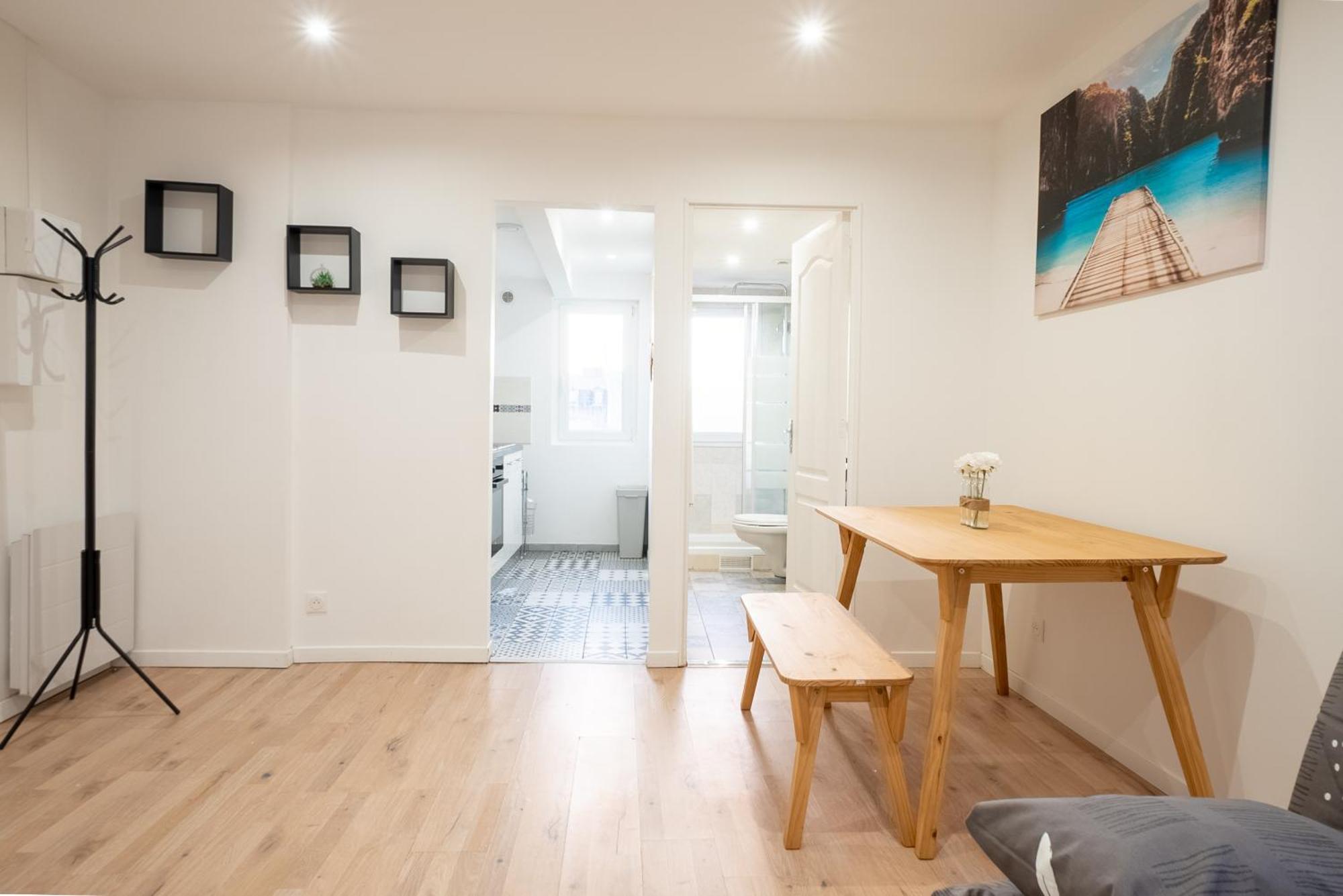 Budget Appart Avec Parking Au Centre-Ville Charleville-Mezieres Exterior photo